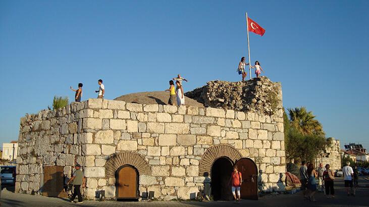 Sığacık Kalesi İzmir'in Neresindedir? Tarihi Kalenin Özellikleri Ve Hikayesi