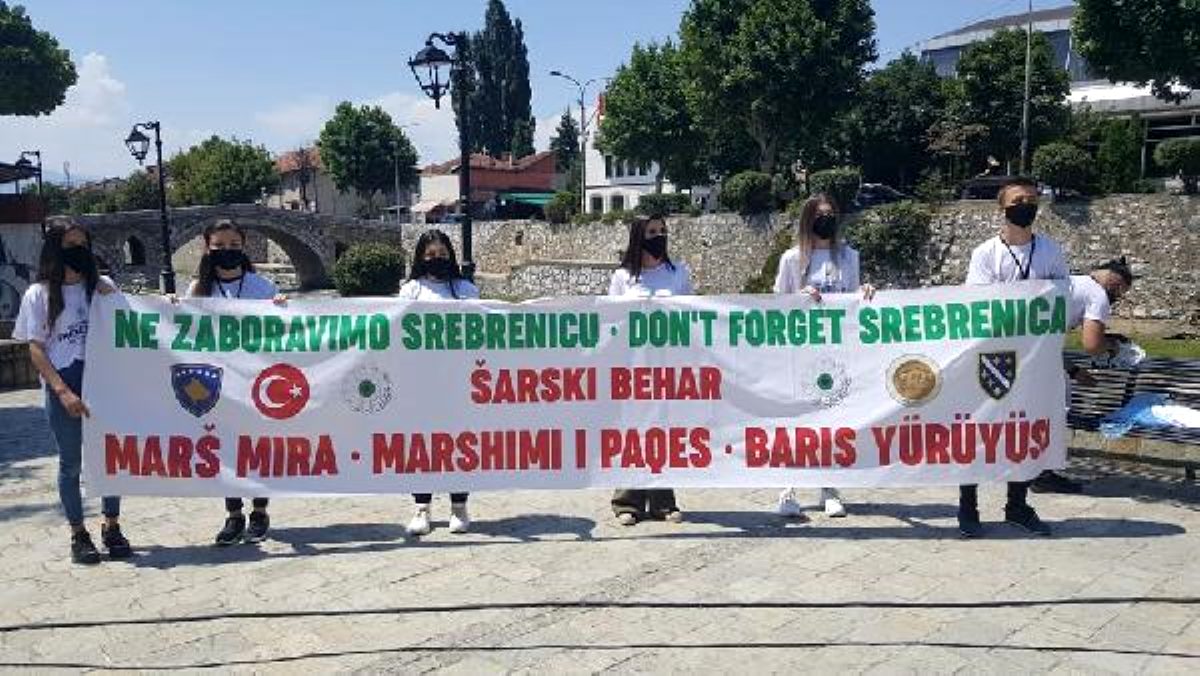 Kosova'da Srebrenitsa Katliam?'n?n 25'inci y?l dnm nedeniyle tren dzenlendi